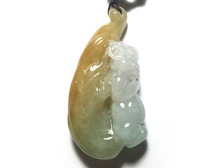 玉雕大师苏应华作品《鼠叼金钱》