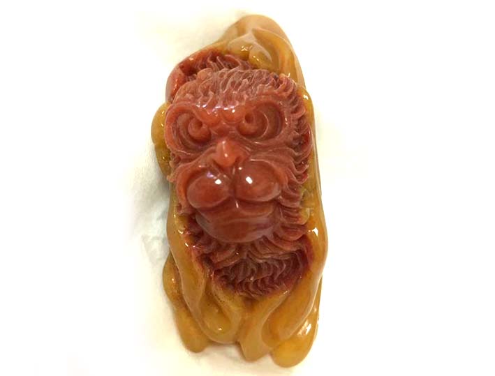 玉雕大师陈晓华作品《石破天惊》